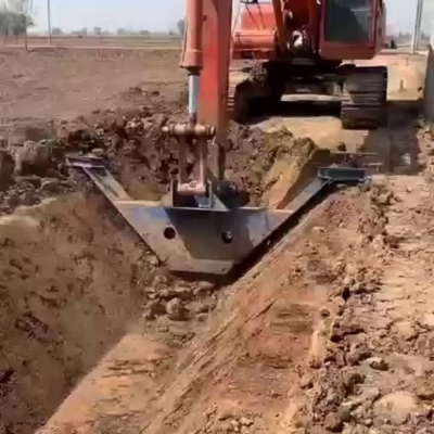 Construction Works Solution Drainage Ditch Forming Machine for Delivery Channel Lining