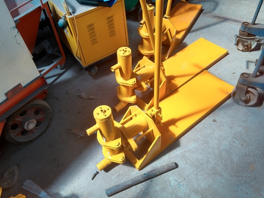Hand-Operated Cement Grout Pump Machine with Fast and Easy Operation 1.1*0.3*0.55m