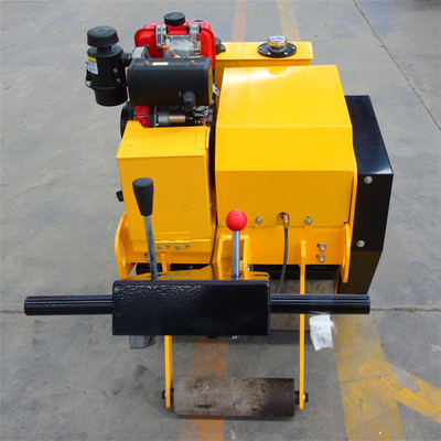 0.8 Ton Single Drum Vibratory Road Roller with 30% Grade Ability