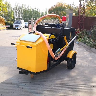 Crack Sealing with Dependable 100L Self Heating Asphalt Filler and High Configuration