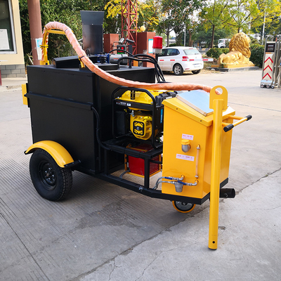 Crack Sealing with Dependable 100L Self Heating Asphalt Filler and High Configuration
